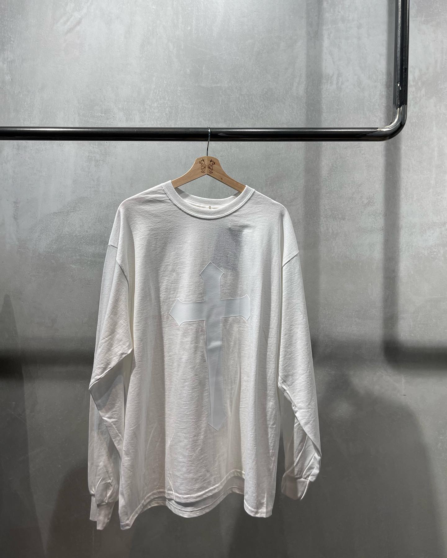 Cross Longsleeve – White